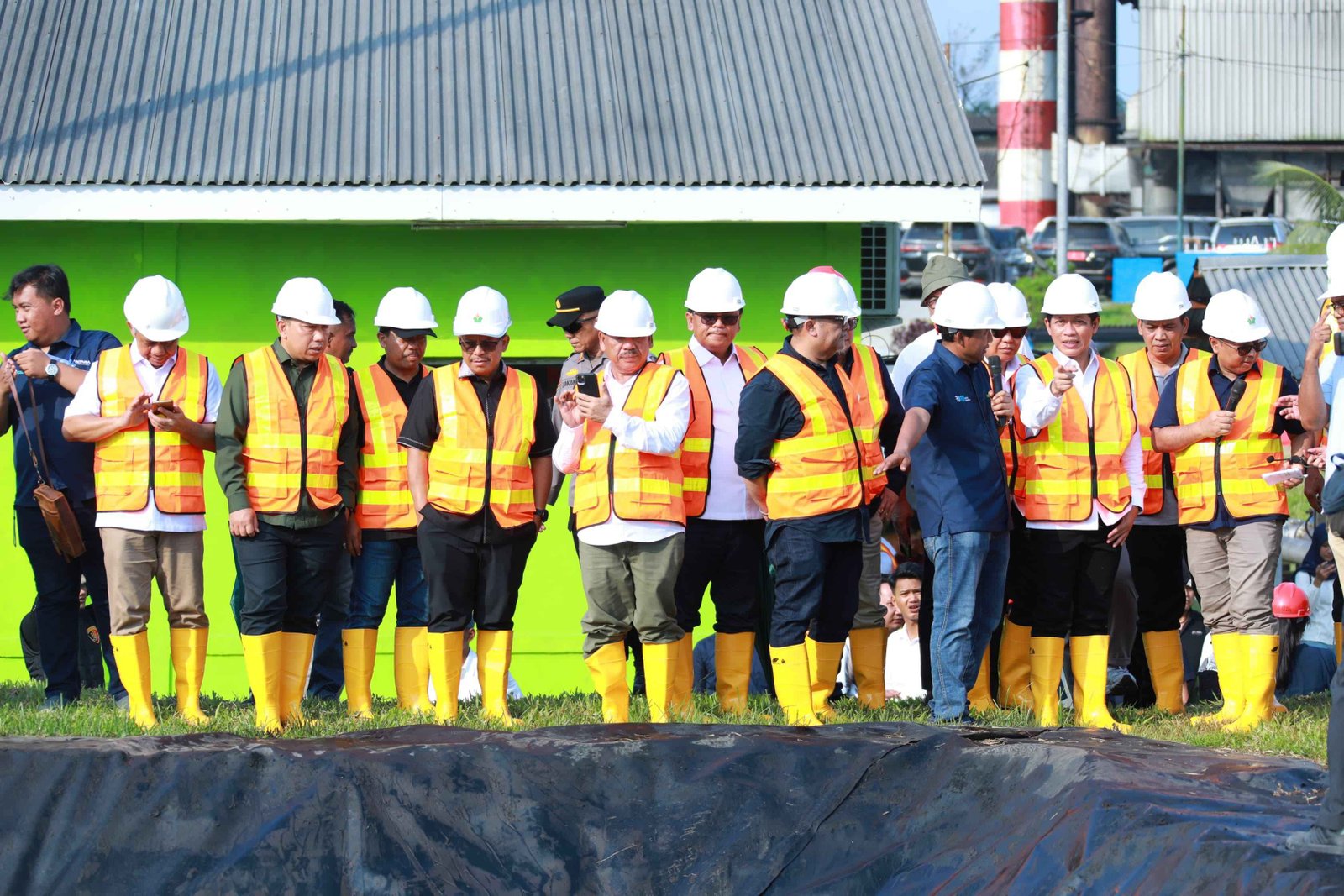 Menteri Lingkungan Hidup Apresiasi Dua Perusahaan di Siak, Peduli Karhutla dan Penurunan Emisi Gas Rumah Kaca  