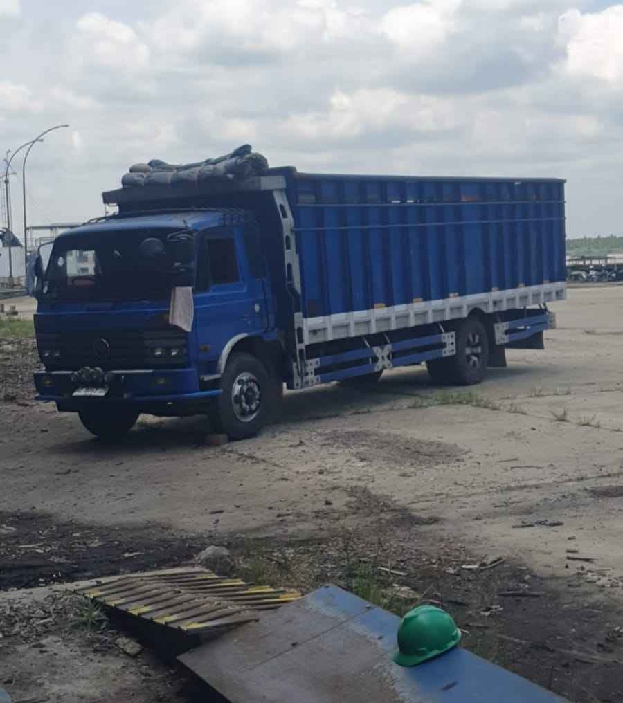 Pemda Inhil Kecolongan Truk Fuso Masuk Parit 21