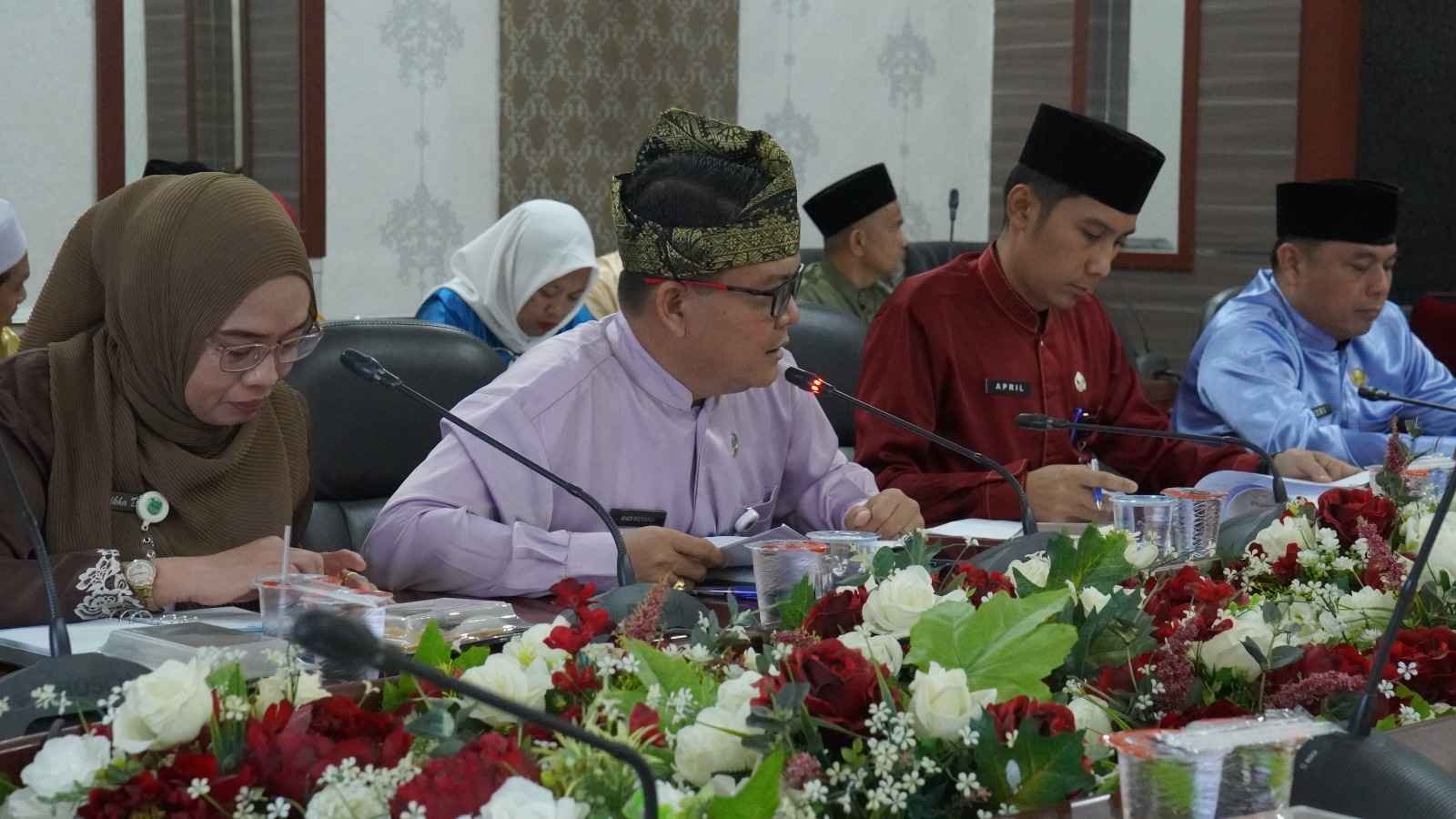Ketua TP PKK Rokan Hulu Serahkan SK Pengurus dan Gelar Raker Penyusunan Program 2026