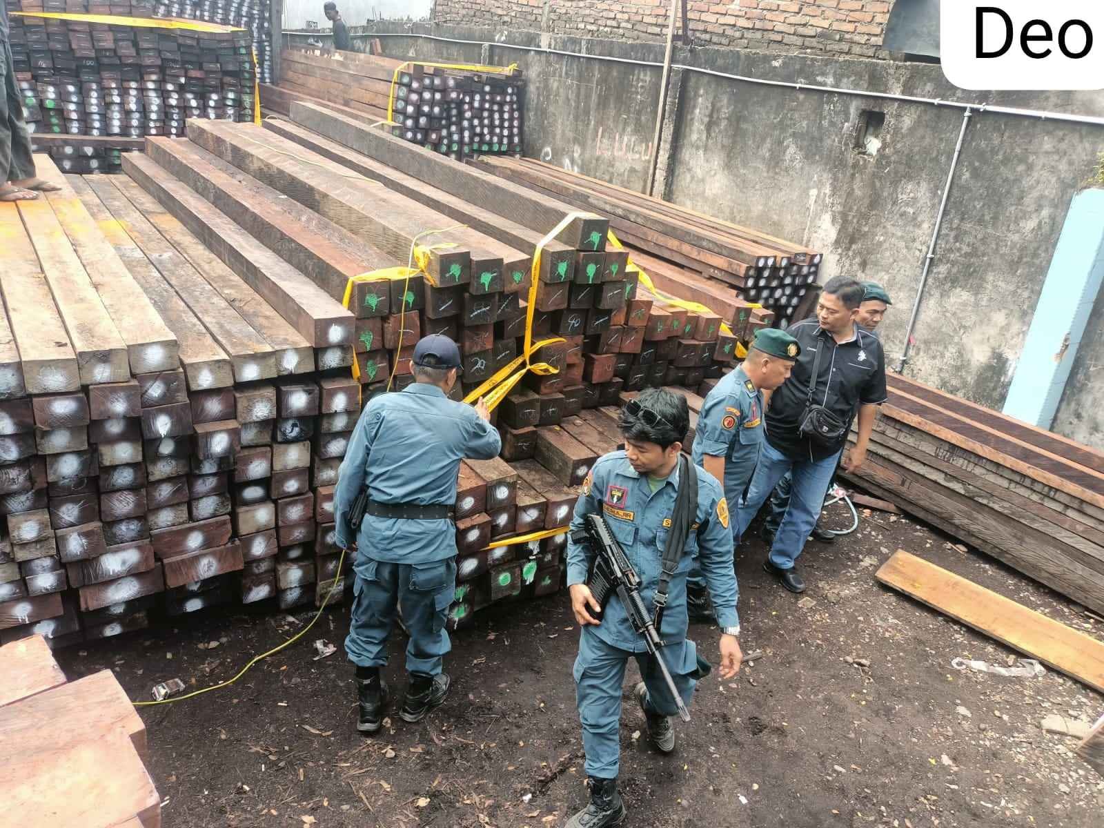 Diduga Menteri Keuangan Terima Suap  Kayu Eksport Ilegal PT Alko Timber.  SAD