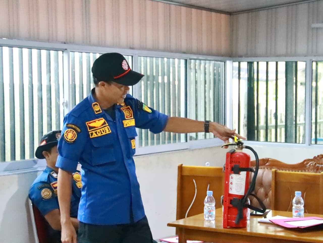 DPKP Inhil Sosialisasikan APAR di Diskominfopers, Tekankan Kesiapsiagaan Cegah Kebakaran