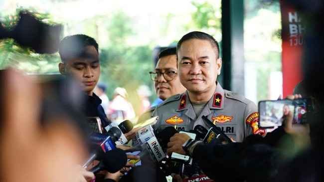 Mabes Polri Bantah Mark Up Pengadaan Gas Air Mata 